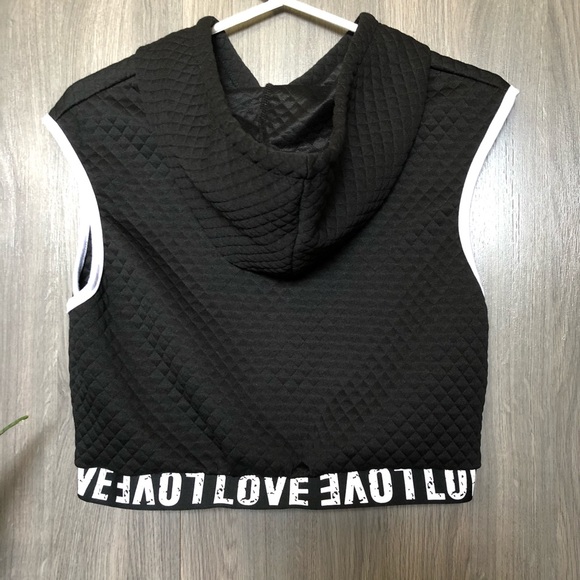 Quilted Textures Crop Top Tank Top Hoodie - Picture 10 of 12